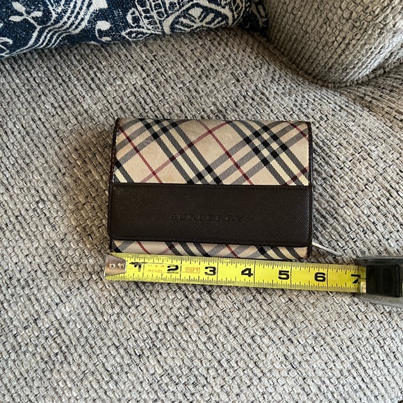 Burberry wallet - Picture 10 of 11